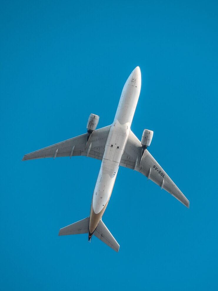 white and gray plane